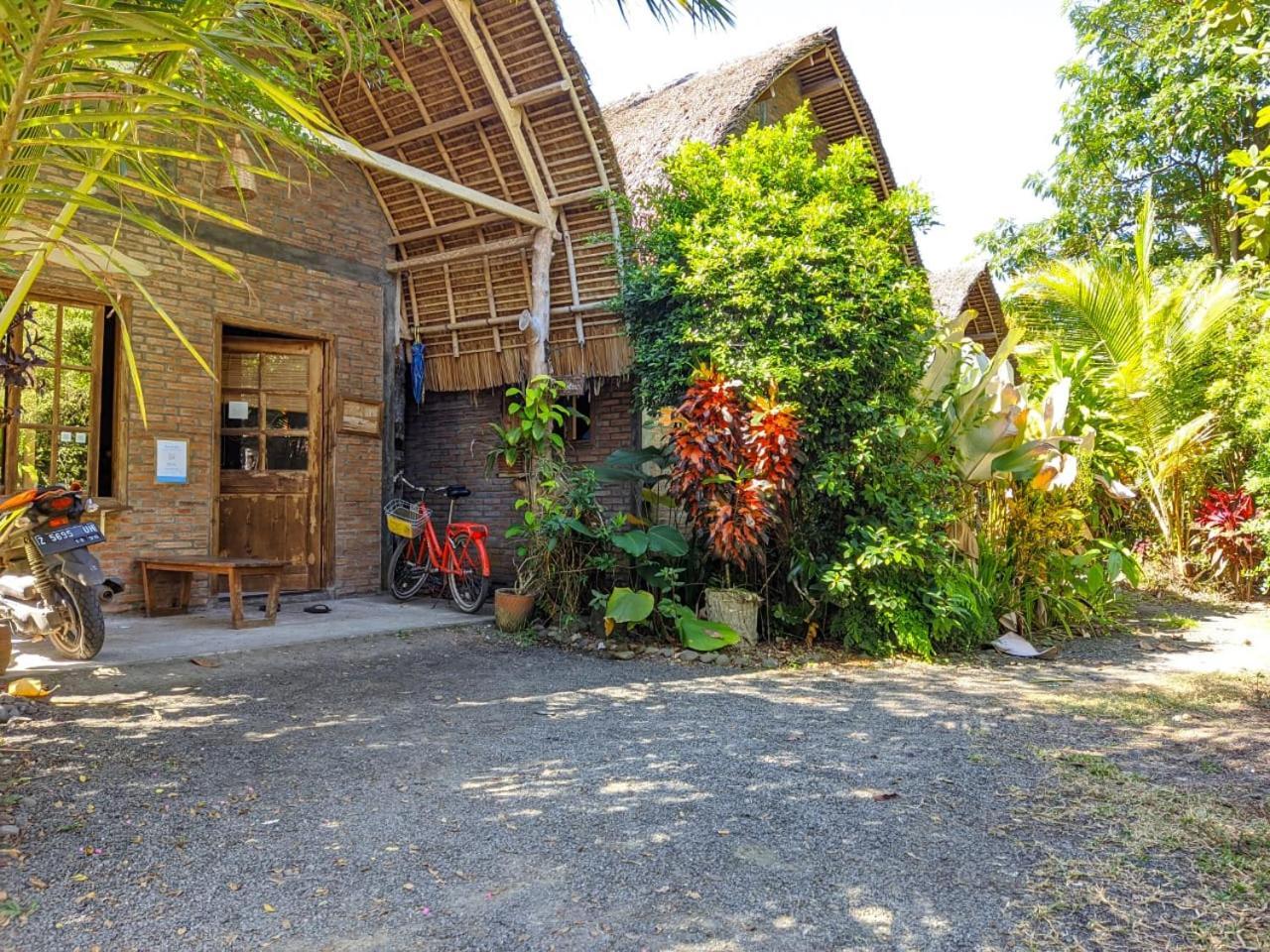 Coconut Tree Cottages Batukaras Экстерьер фото
